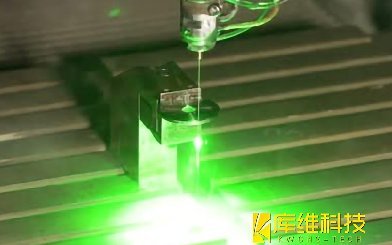 水導(dǎo)激光切割技術(shù)在切割碳化硅時(shí)的精度如何?